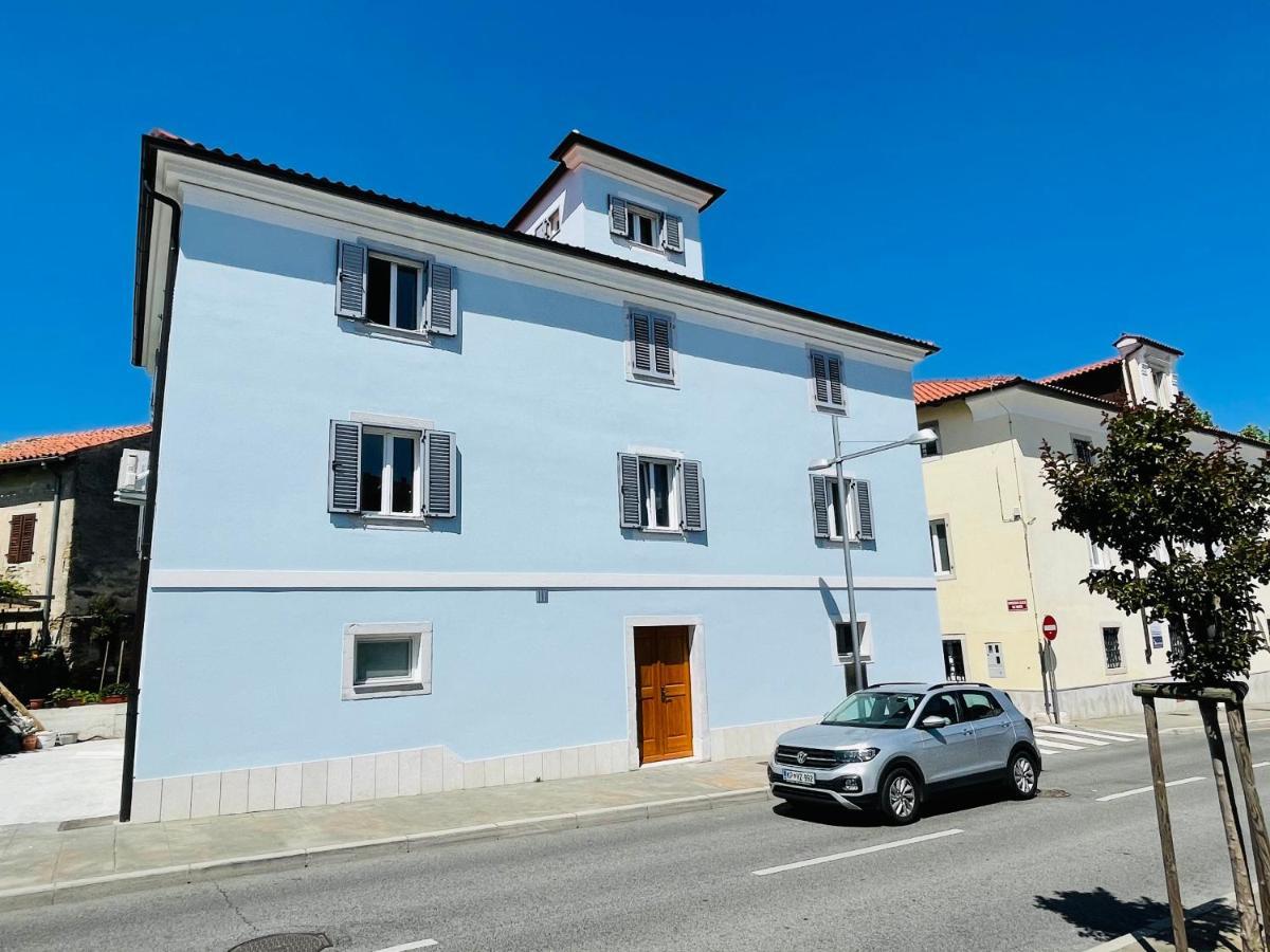 Blue Sky Apartment Koper Bagian luar foto